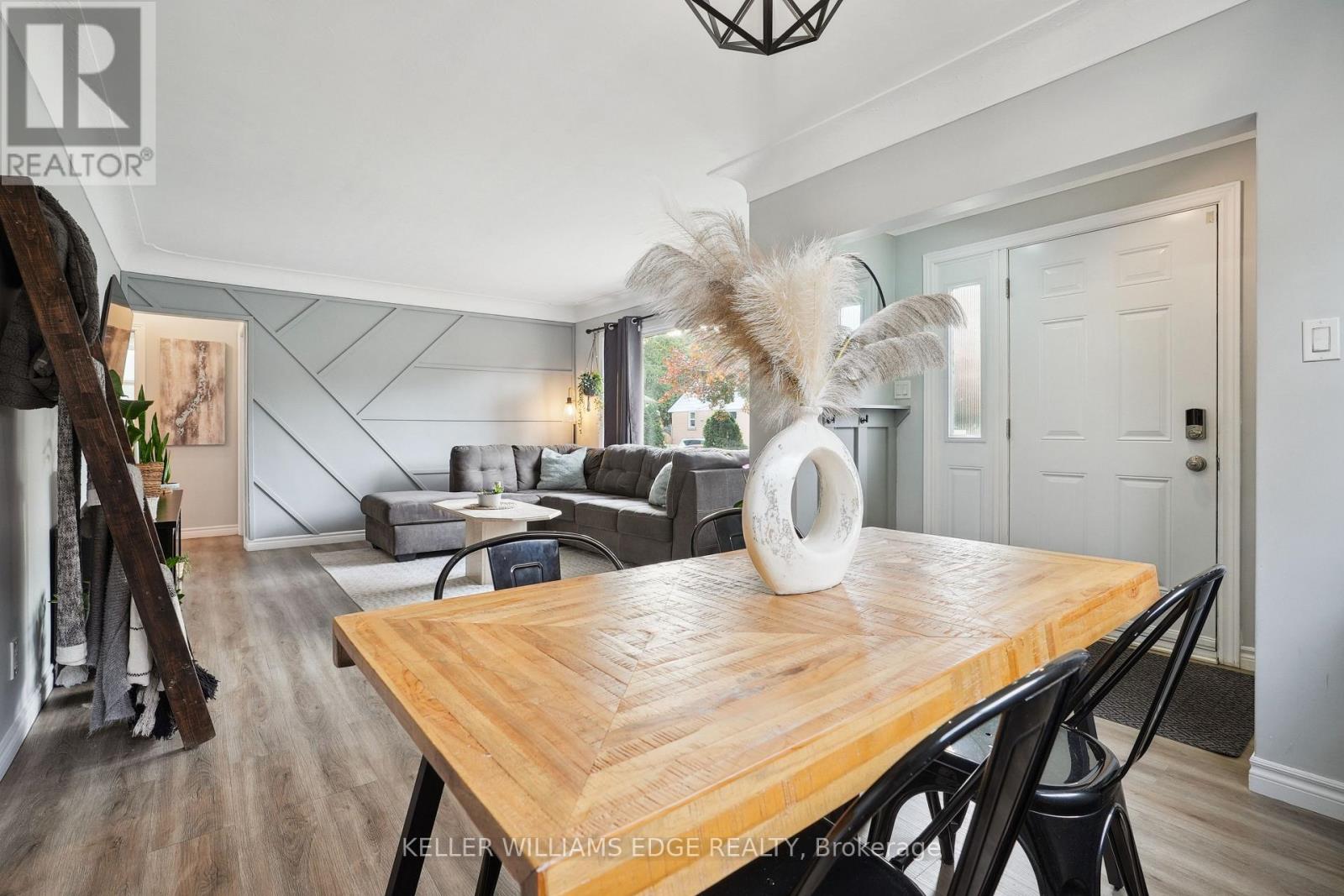 Upper - 13 Beaucourt Place, Hamilton, Ontario  L8S 2P8 - Photo 8 - X14094818