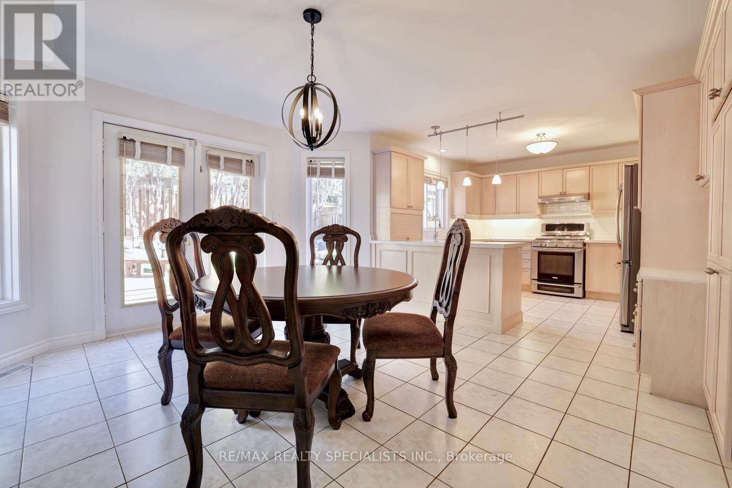 79 Westlawn Drive, Hamilton, Ontario  L9B 2K9 - Photo 16 - X14094936