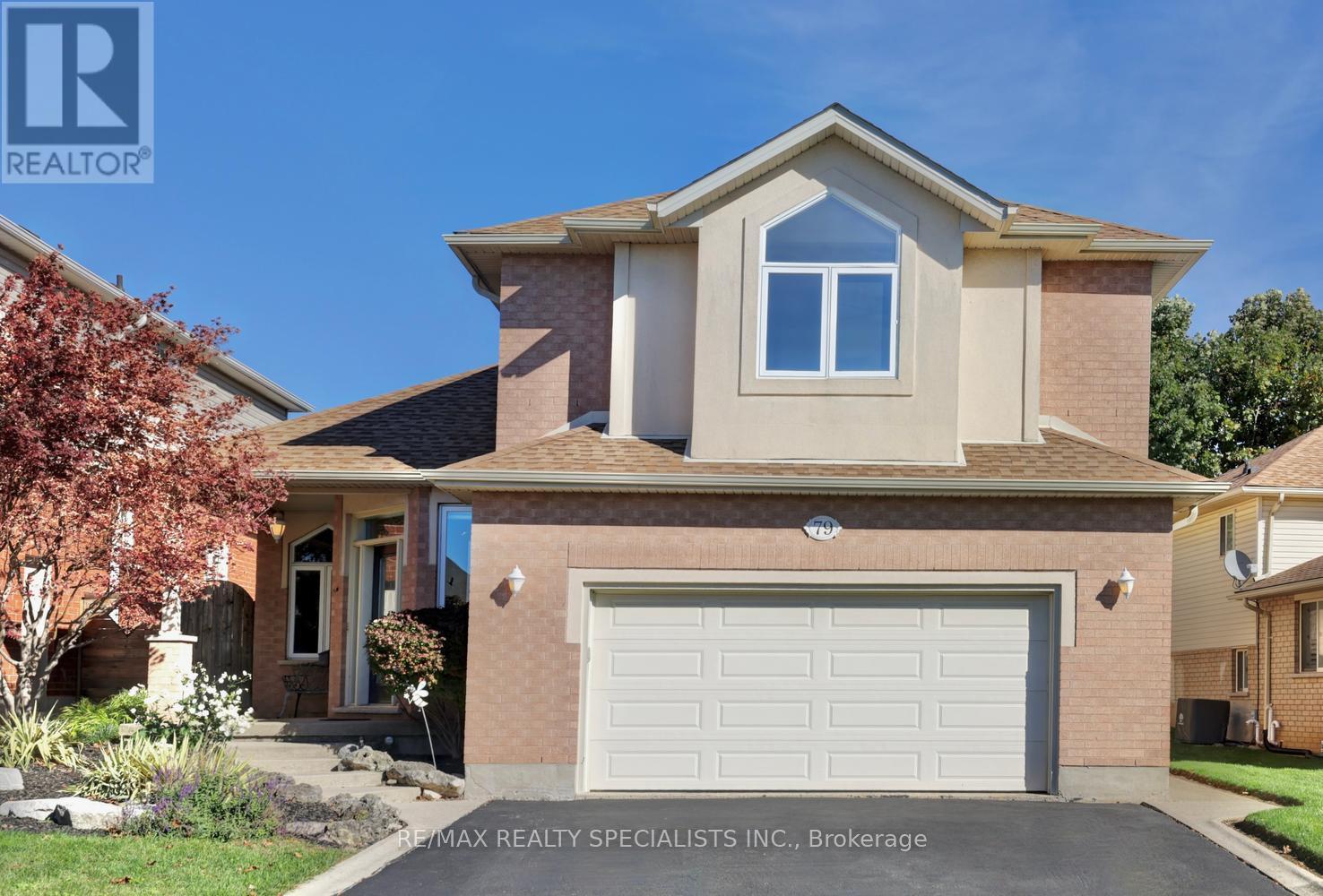 79 Westlawn Drive, Hamilton, Ontario  L9B 2K9 - Photo 3 - X14094936