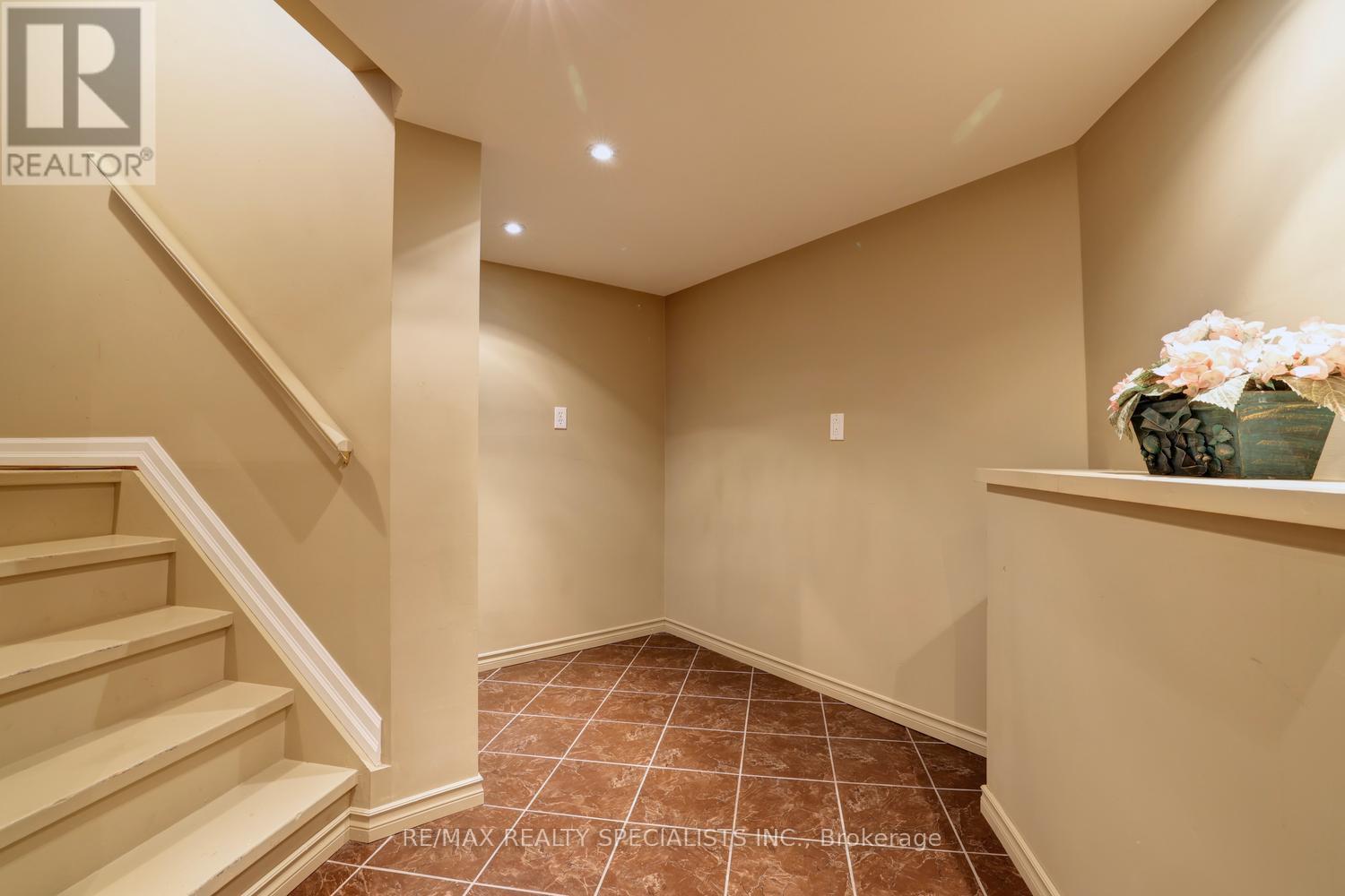 79 Westlawn Drive, Hamilton, Ontario  L9B 2K9 - Photo 37 - X14094936