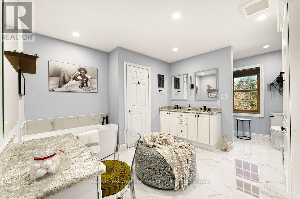 12 Weneil Drive, Hamilton, Ontario  L8B 0Z6 - Photo 23 - X14094954