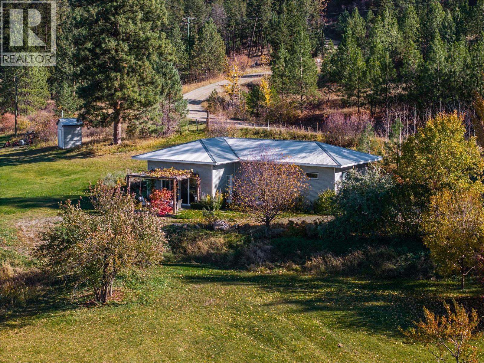 8121 Lyons Road, Kamloops, British Columbia  V0E 1Z2 - Photo 38 - 10400196