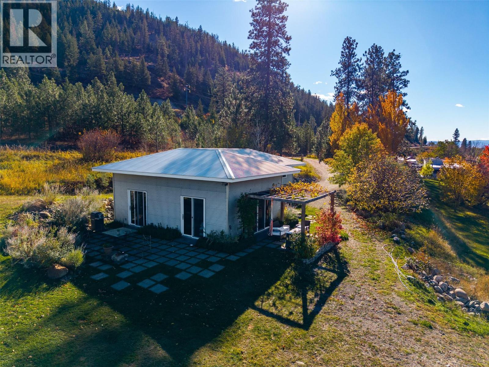 8121 Lyons Road, Kamloops, British Columbia  V0E 1Z2 - Photo 39 - 10400196