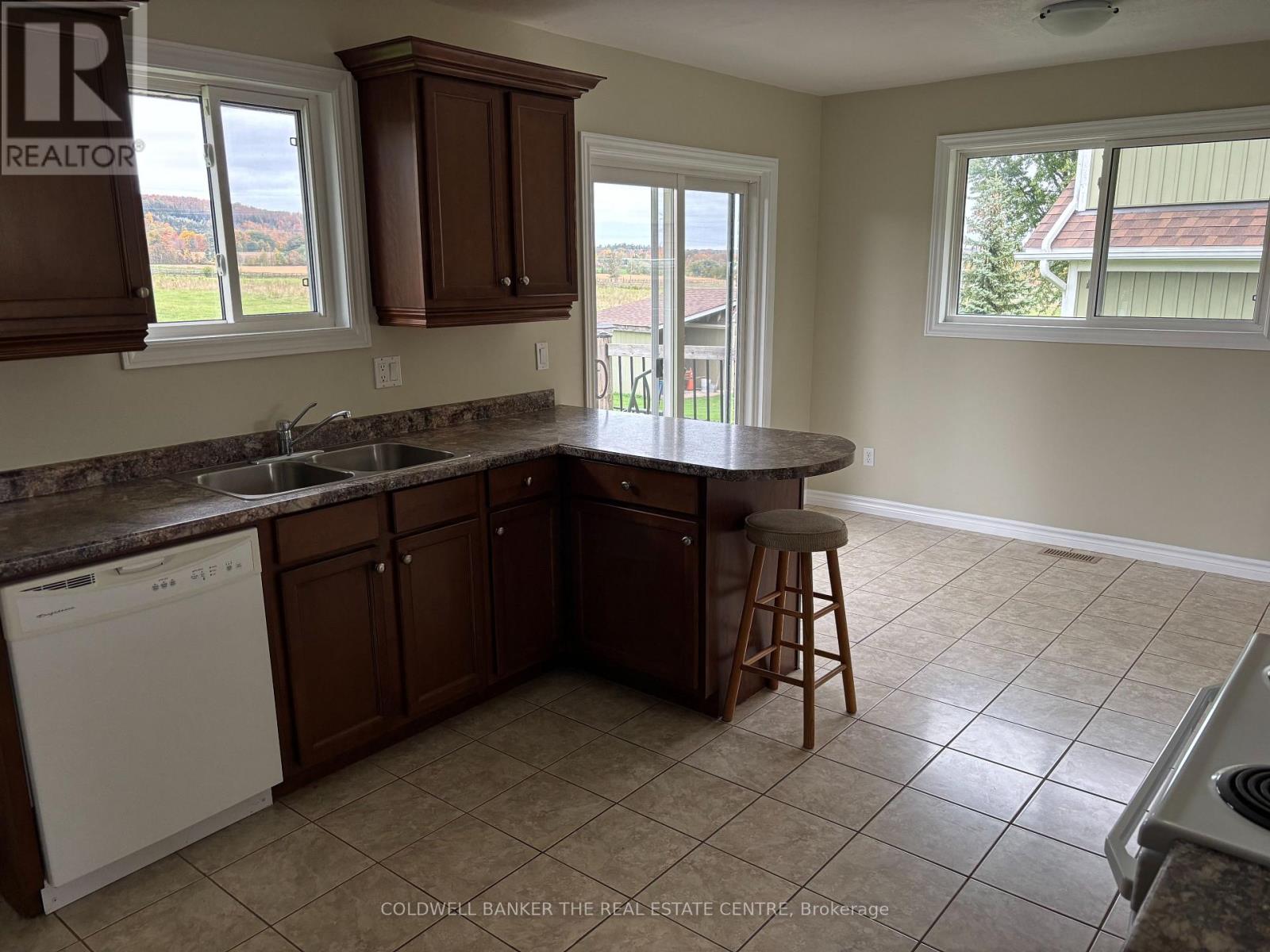 5471 Campbellville Road, Milton, Ontario  L9T 7L8 - Photo 7 - W13674158