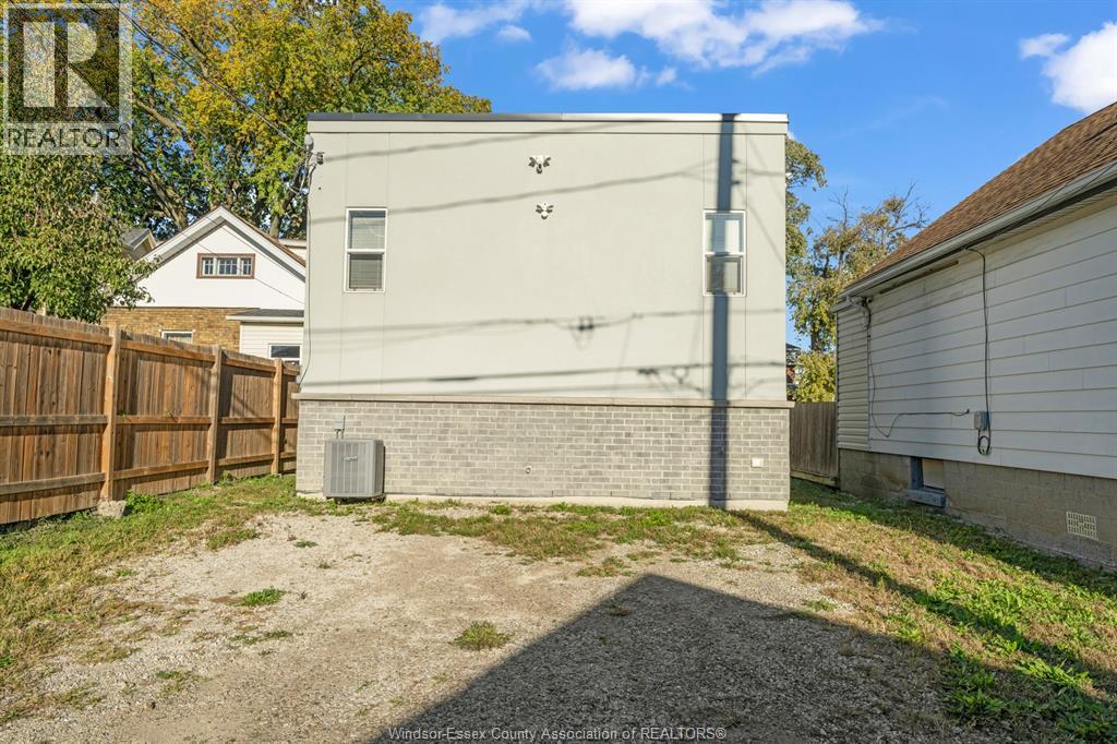 1565 Gladstone Avenue, Windsor, Ontario N8X 1Z3 - Photo 8 - 26025580