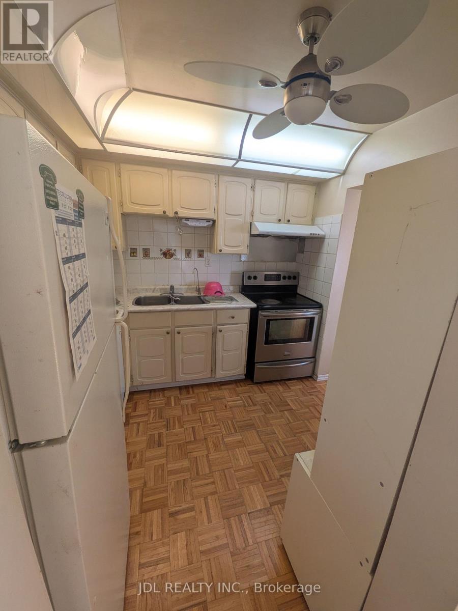 110 Bellefontaine Street, Toronto, Ontario  M1S 4E6 - Photo 3 - E14092714