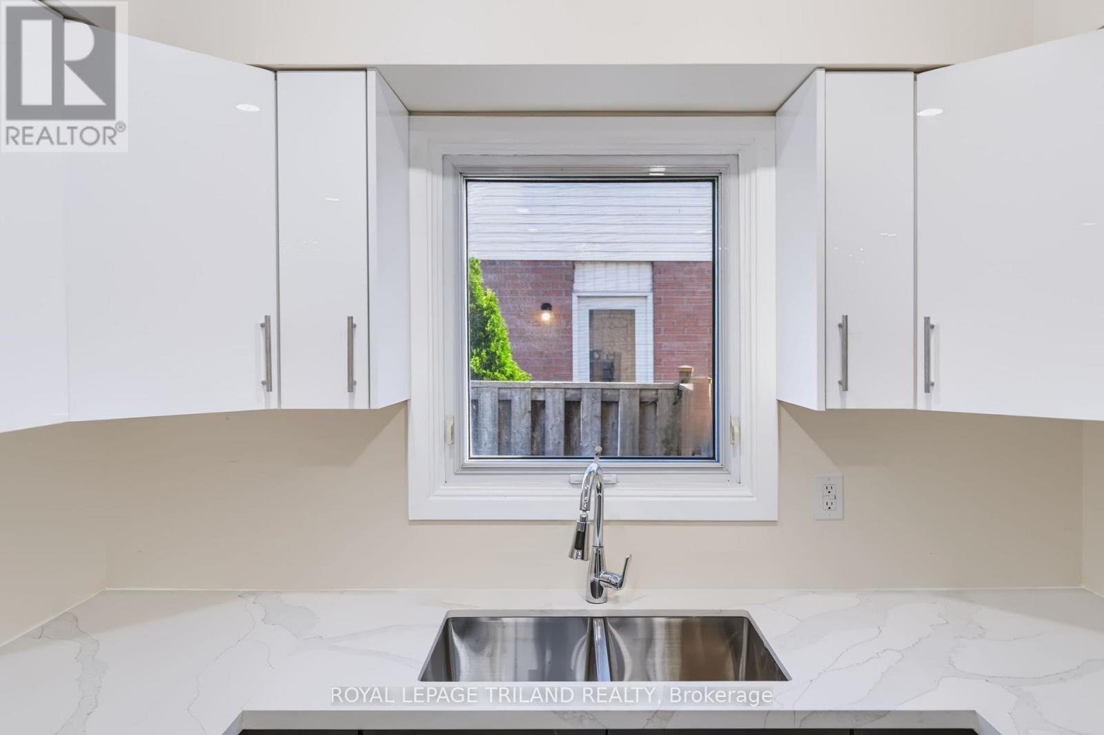136 Golfdale Crescent, London South, Ontario  N6C 5X7 - Photo 14 - X14091834