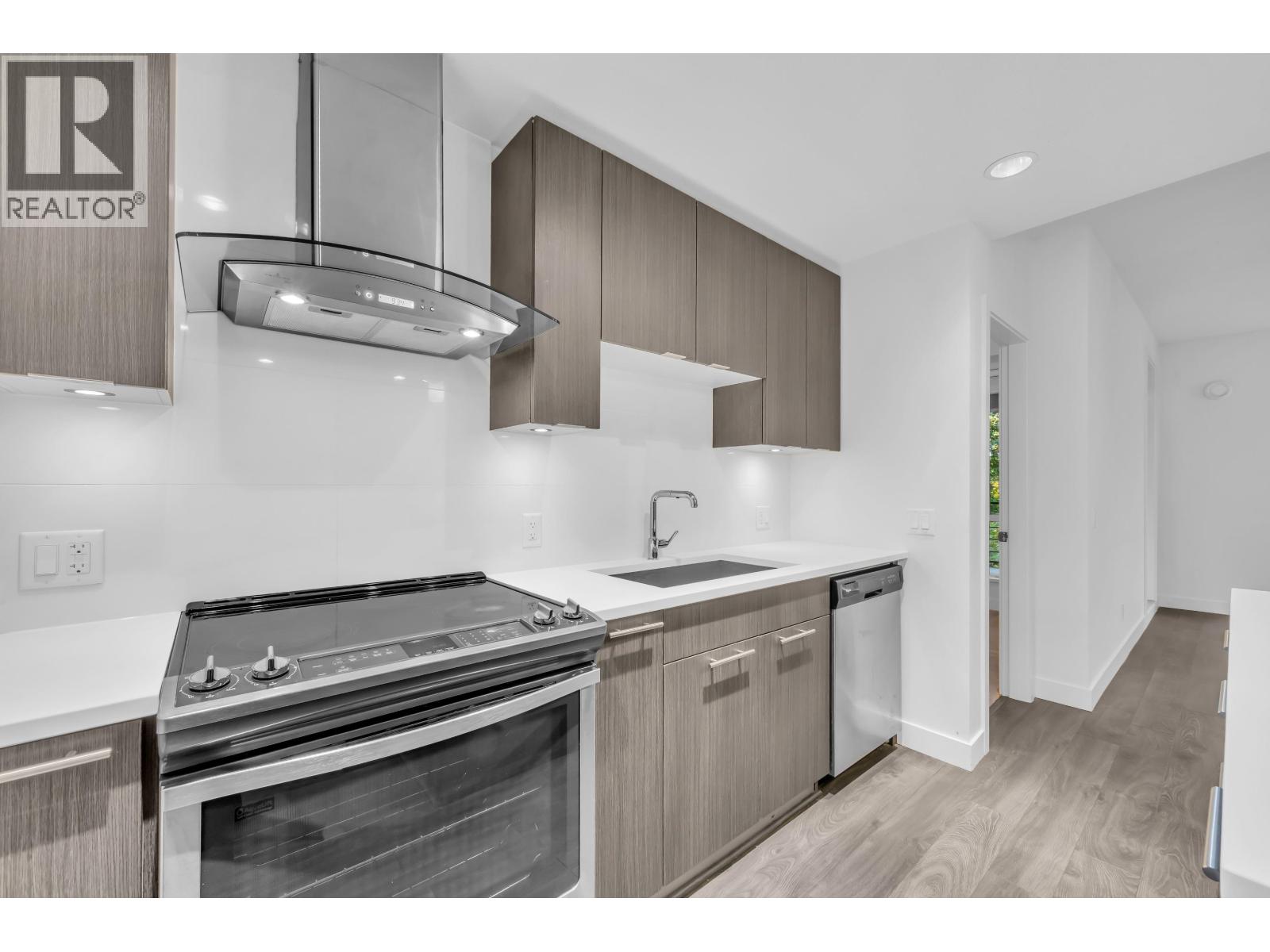 226 723 W 3rd Street, North Vancouver, British Columbia  V7M 0E4 - Photo 10 - R3168433