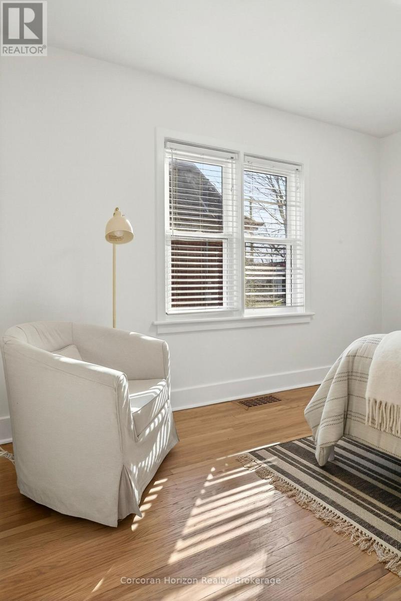 1 - 33 East 34th Street, Hamilton, Ontario  L8V 3W2 - Photo 35 - X14095112