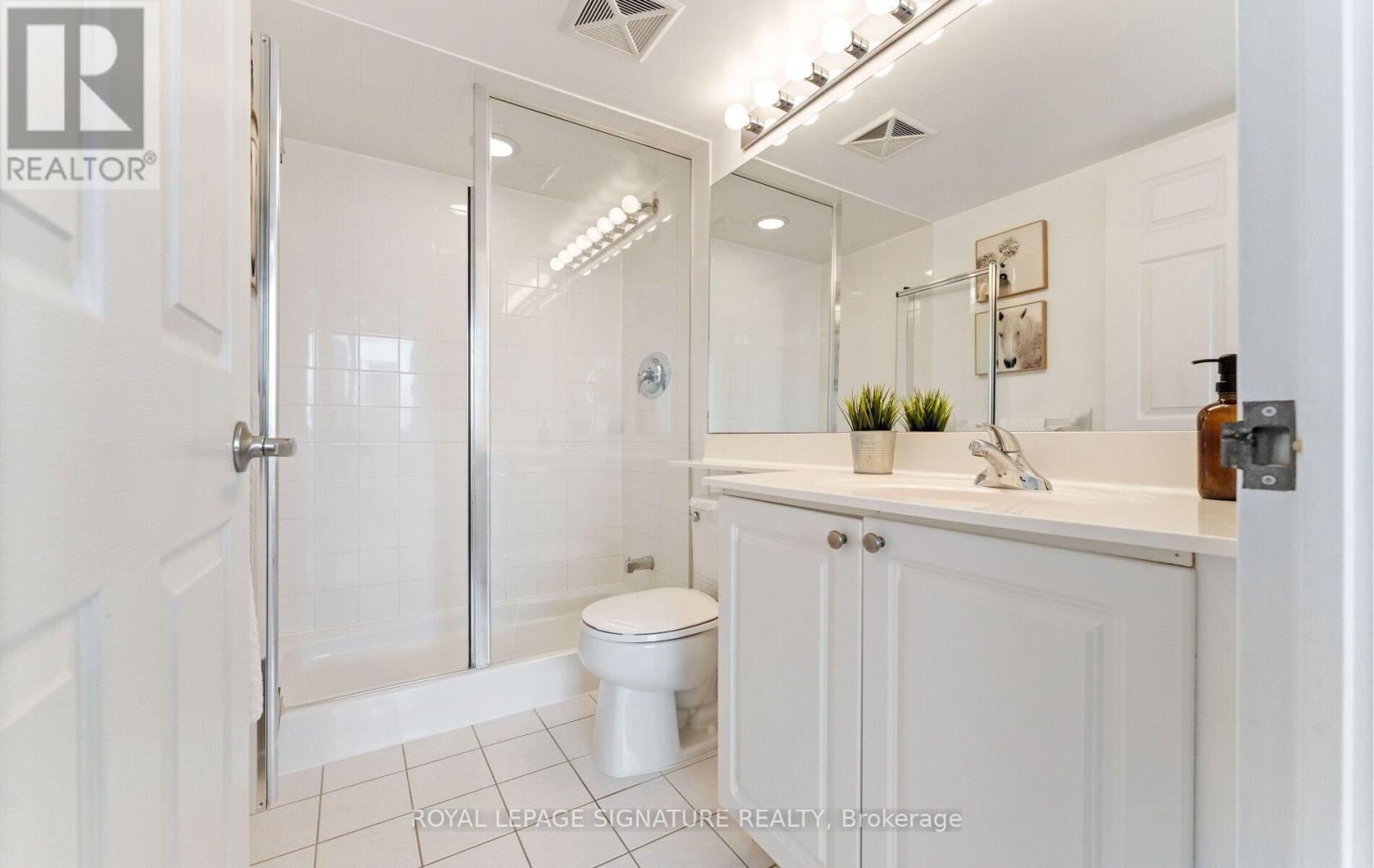 604 - 1369 Bloor Street W, Toronto, Ontario  M6P 4J4 - Photo 20 - C14095062