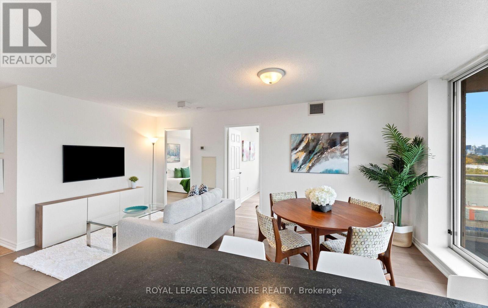 604 - 1369 Bloor Street W, Toronto, Ontario  M6P 4J4 - Photo 9 - C14095062