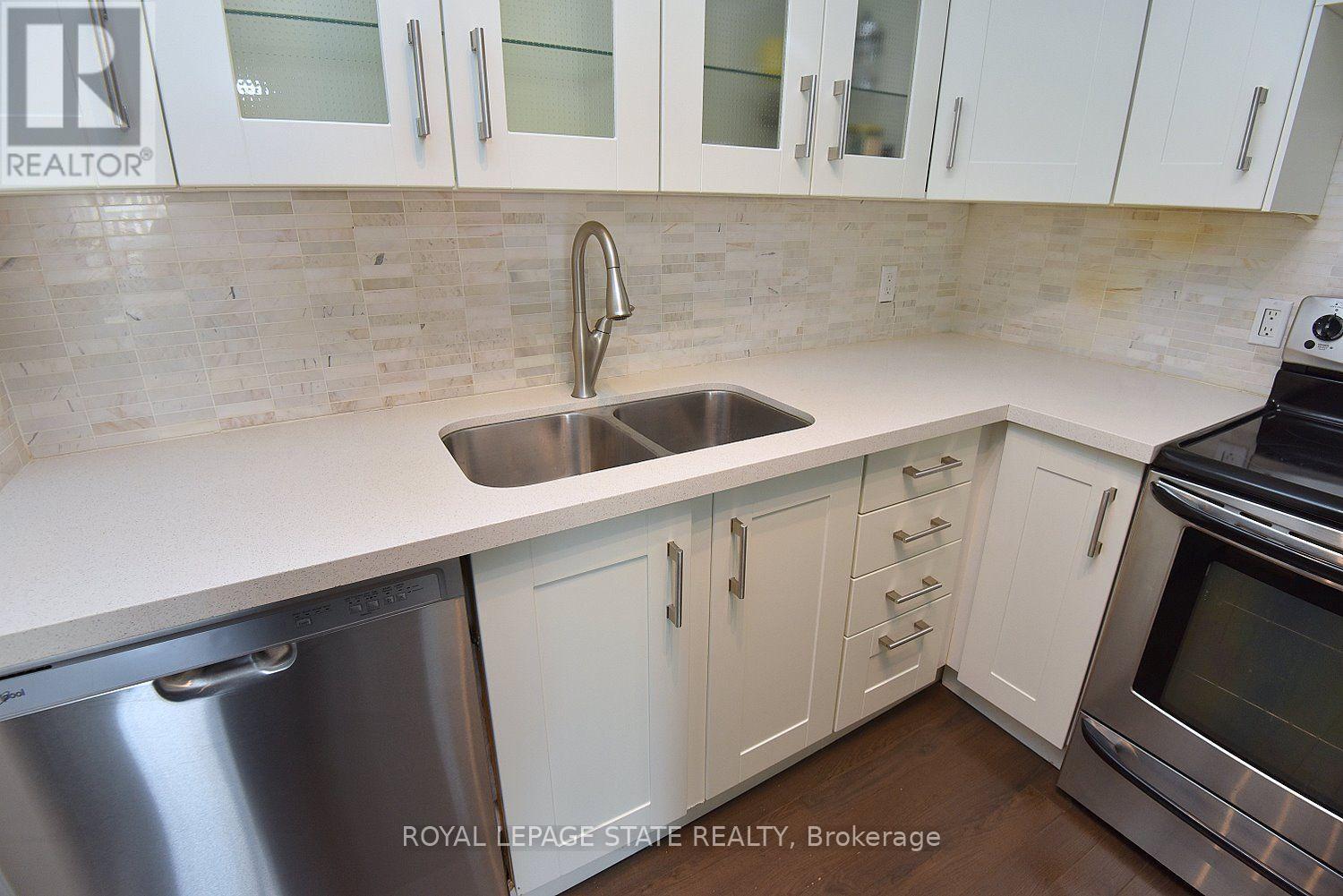 1611 - 25 The Esplanade, Toronto, Ontario  M5E 1W5 - Photo 13 - C14095078