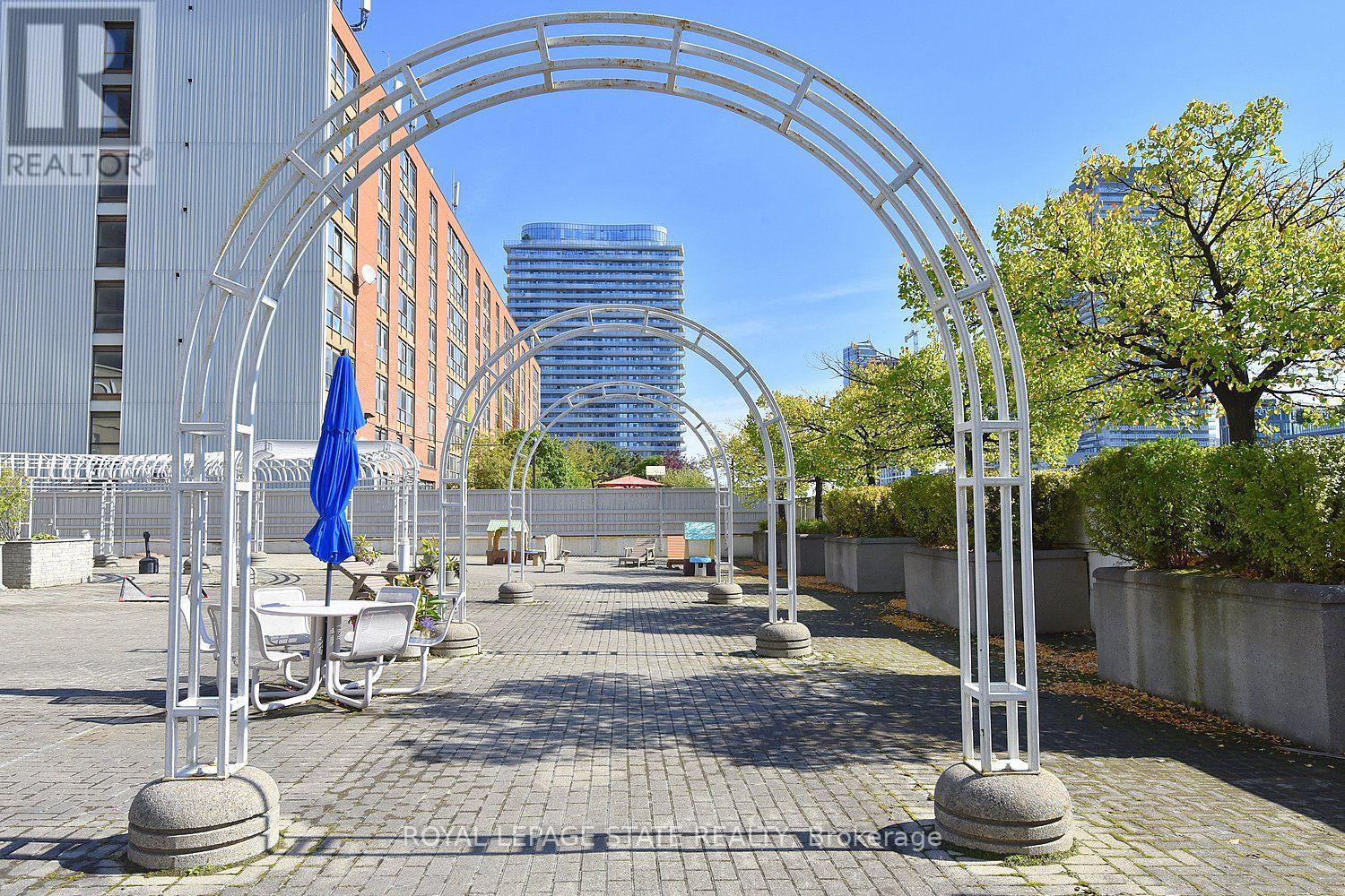 1611 - 25 The Esplanade, Toronto, Ontario  M5E 1W5 - Photo 38 - C14095078