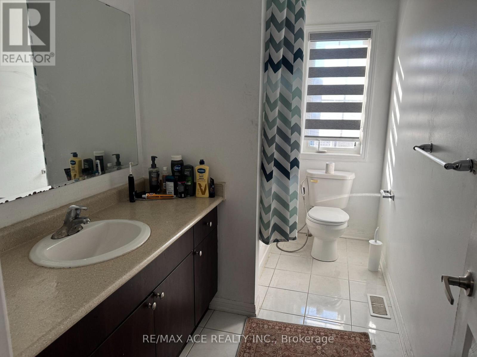 Room 1 - 1851 Parkhurst Crescent, Pickering, Ontario  L1X 0B1 - Photo 8 - E14095102