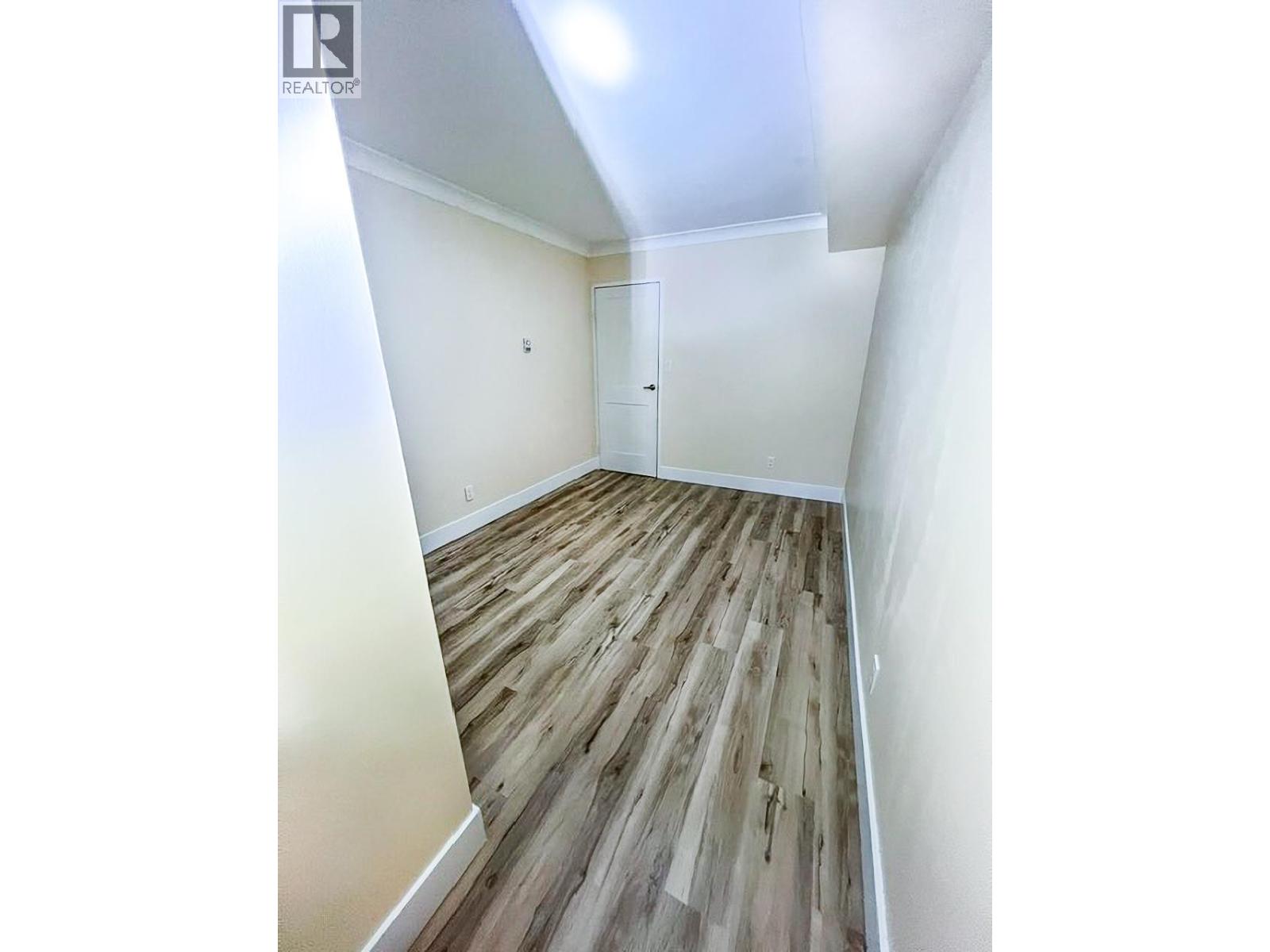 205 1270 ROBSON STREET