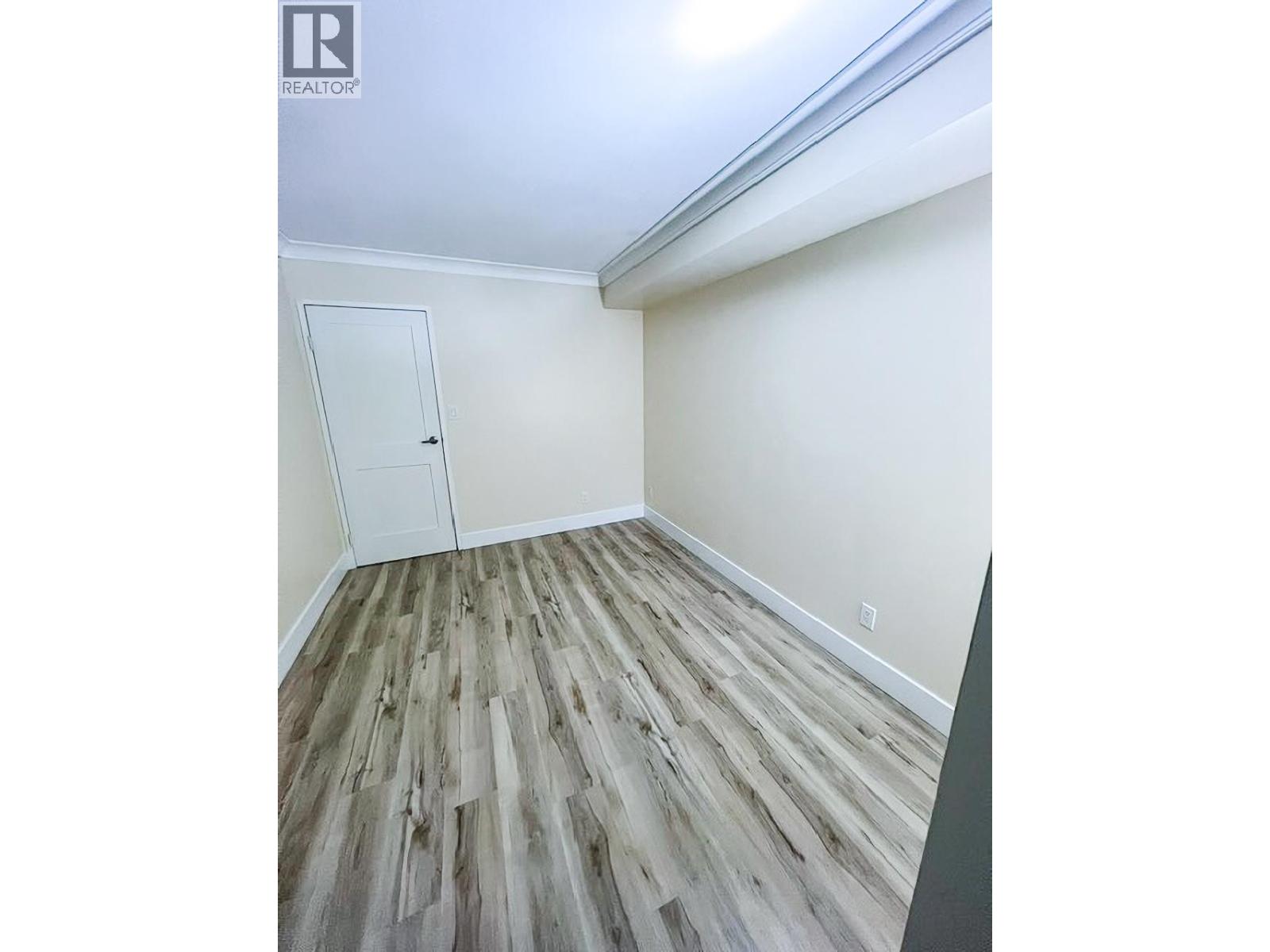 205 1270 ROBSON STREET
