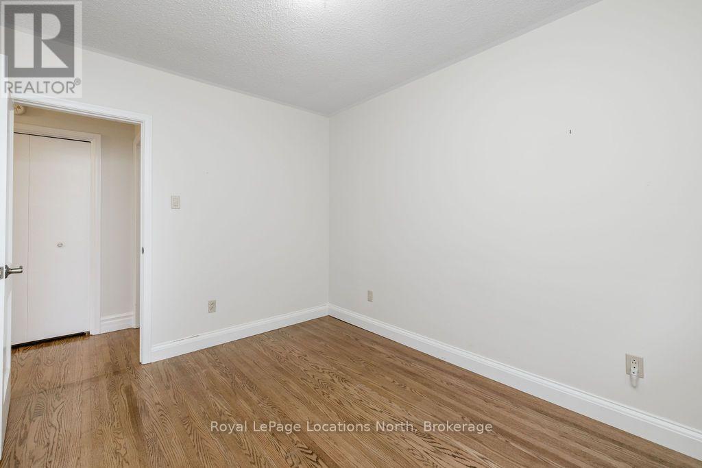 9 Vine Crescent, Barrie, Ontario  L4N 2B3 - Photo 24 - S14095060