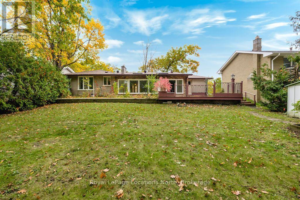 9 Vine Crescent, Barrie, Ontario  L4N 2B3 - Photo 44 - S14095060