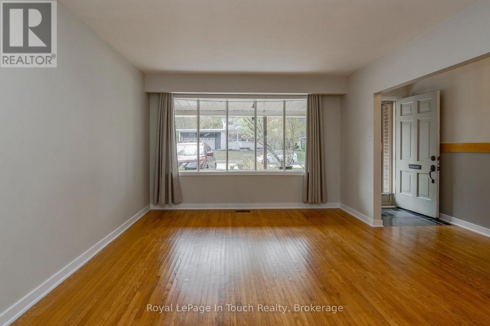 255 Eighth Street, Midland, Ontario  L4R 4B4 - Photo 4 - S14095120