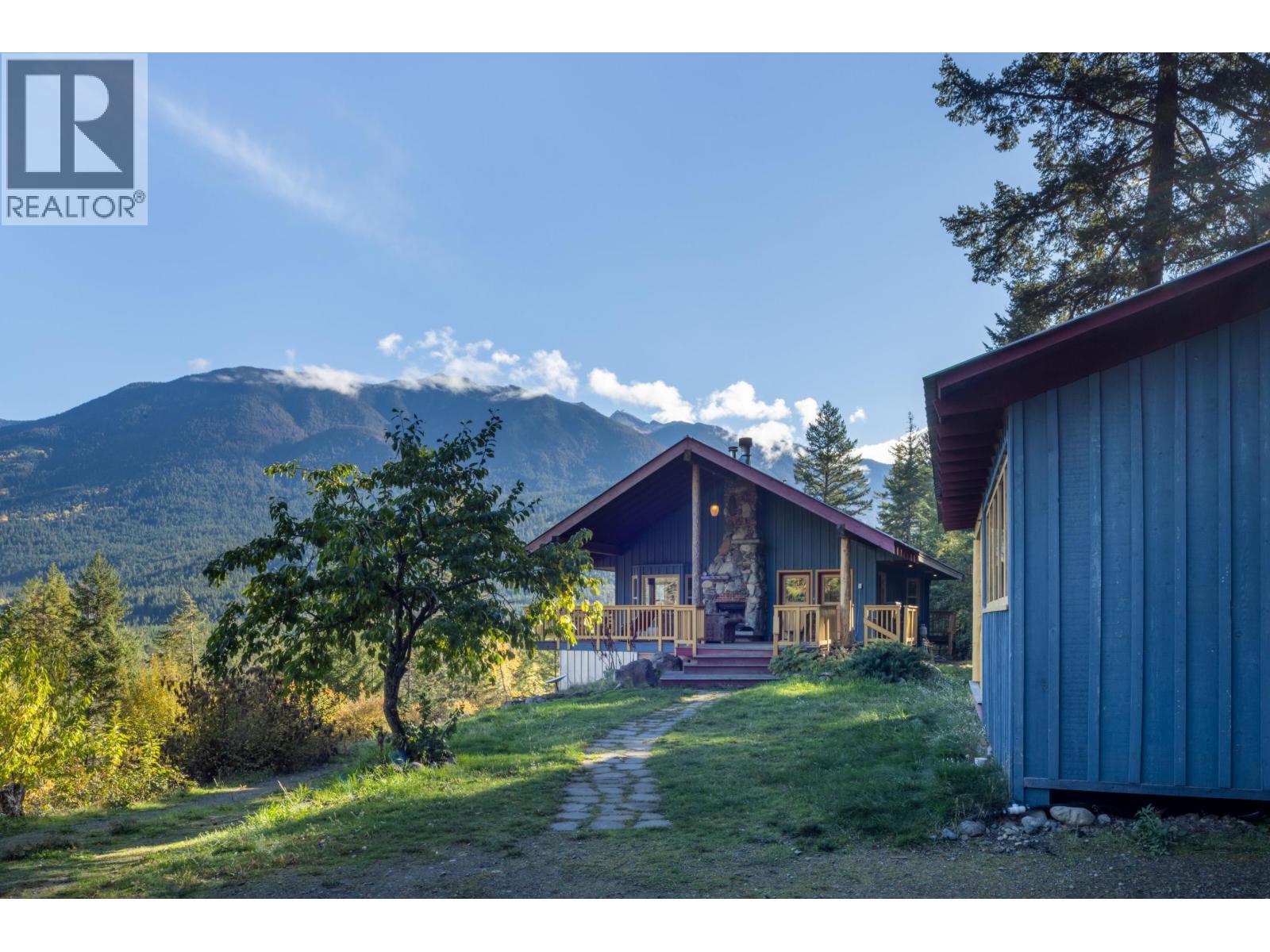 9842 ANDERSON PLACE, pemberton, British Columbia