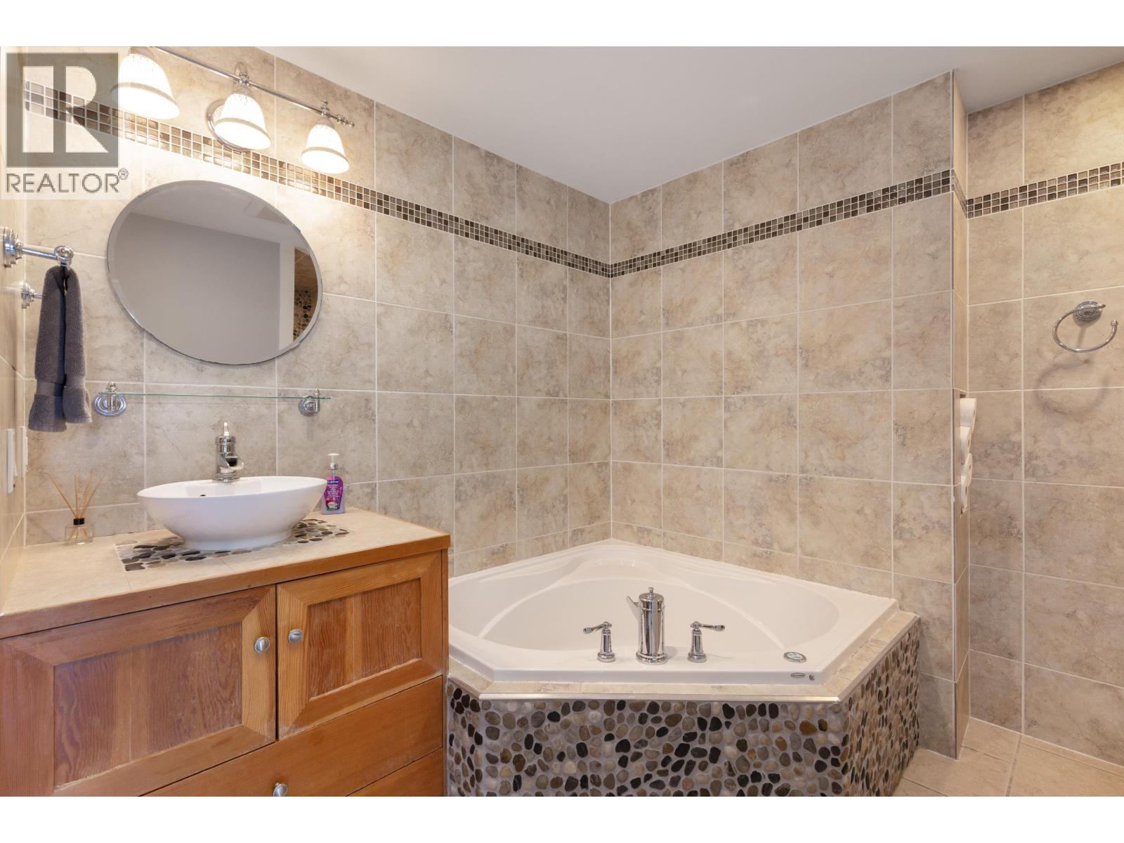 9842 Anderson Place, Pemberton, British Columbia  V0N 1L0 - Photo 22 - R3176556