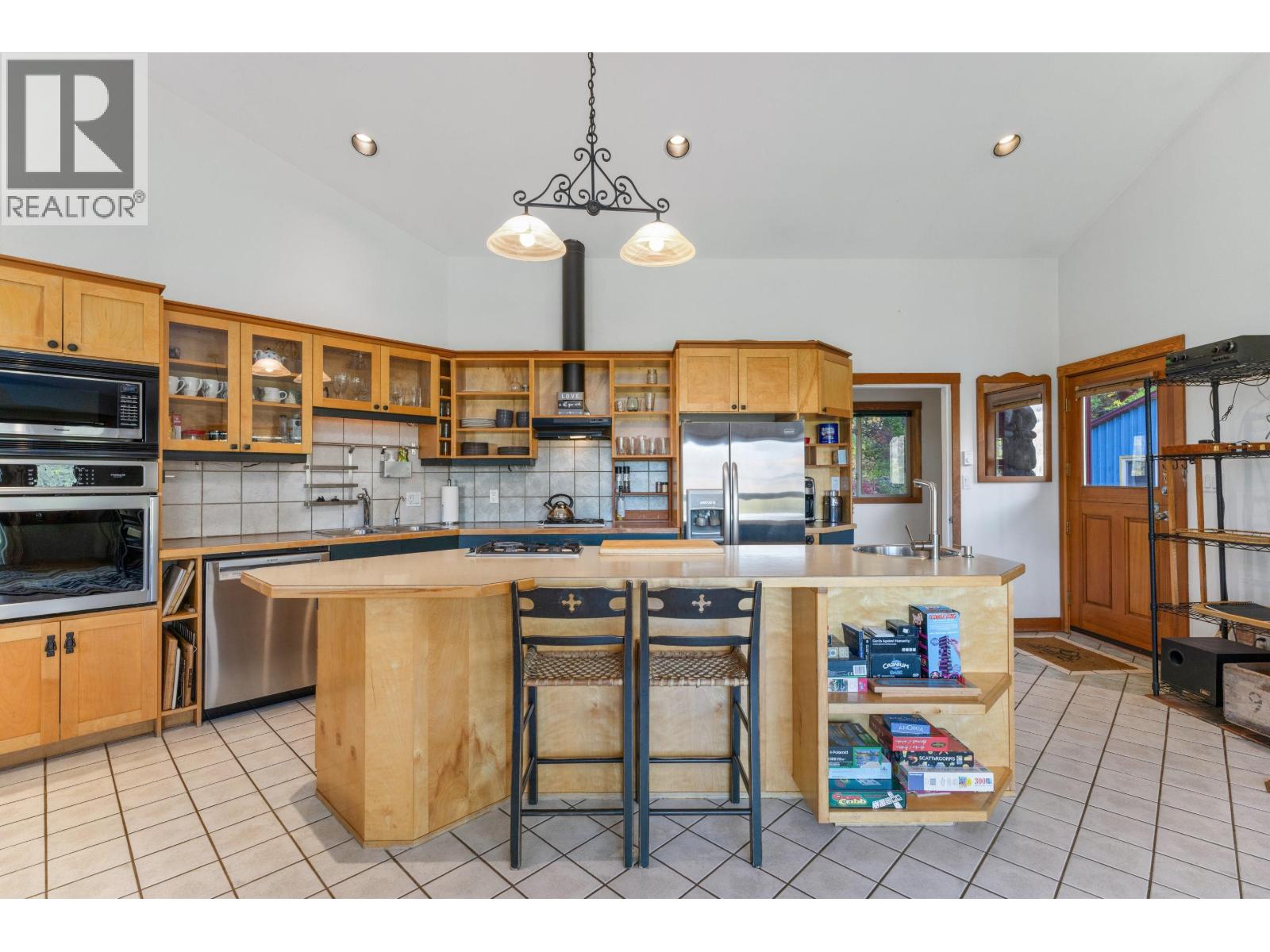 9842 Anderson Place, Pemberton, British Columbia  V0N 1L0 - Photo 4 - R3176556