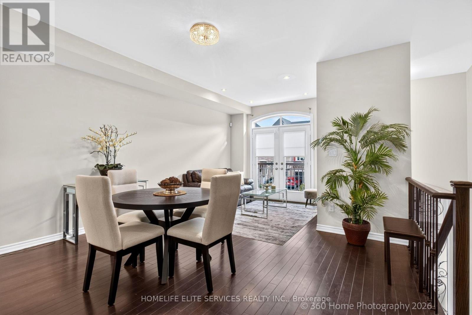 70 Farooq Boulevard, Vaughan, Ontario  L4L 1A6 - Photo 3 - N14095044