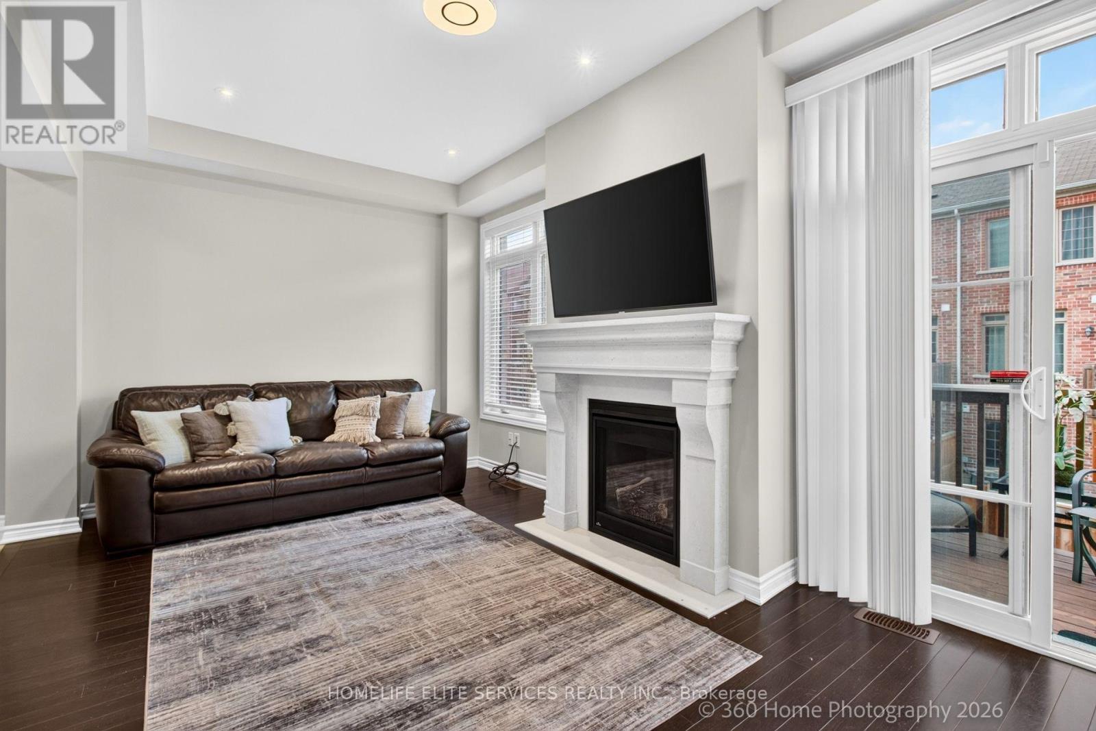 70 Farooq Boulevard, Vaughan, Ontario  L4L 1A6 - Photo 4 - N14095044