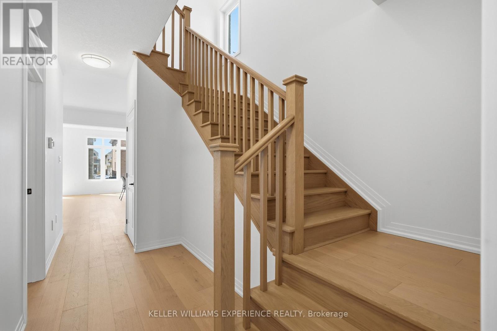 52 Sagewood Avenue, Barrie, Ontario  L9J 0K3 - Photo 7 - S14095100