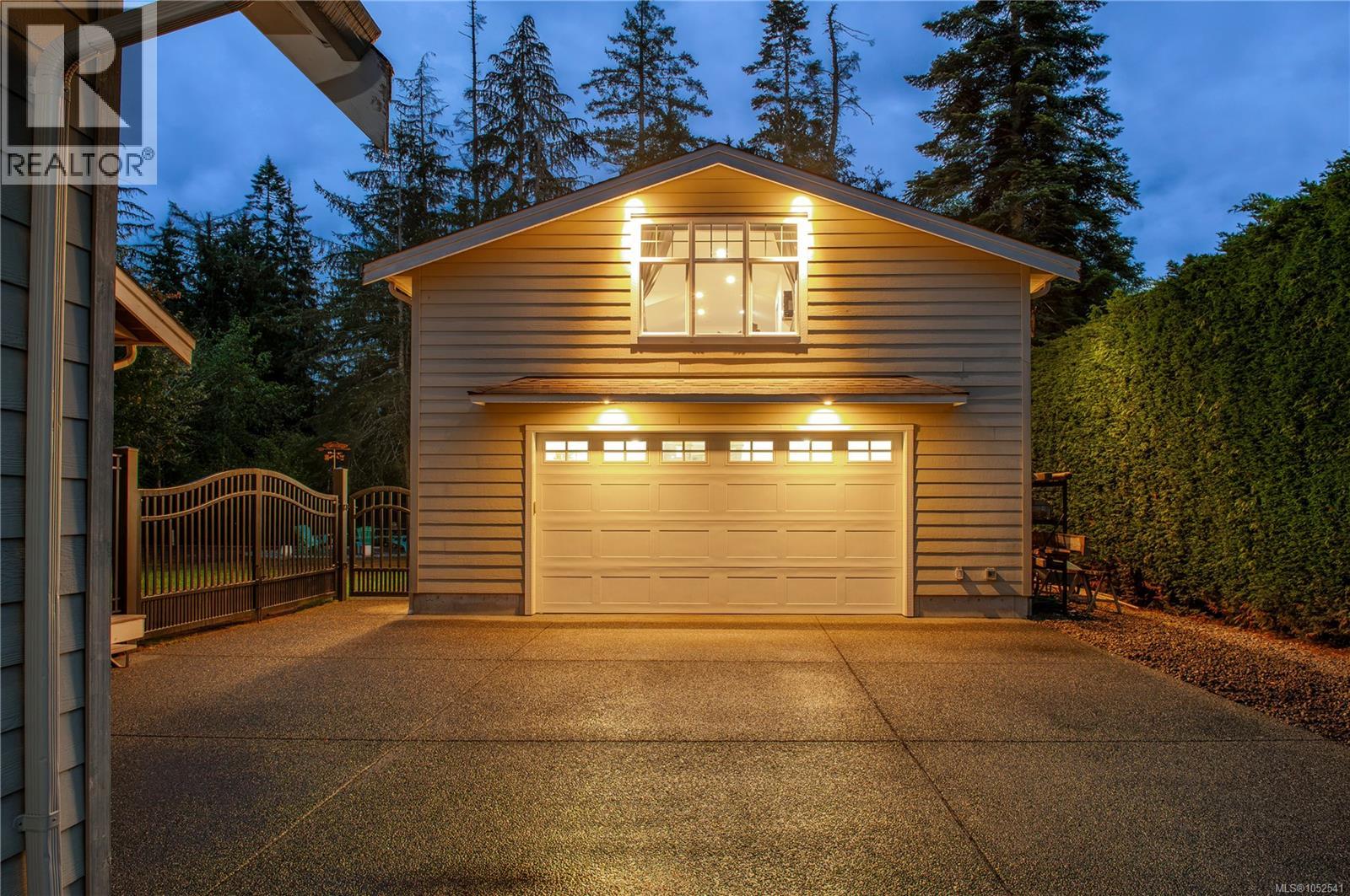 155 Redonda Way, Campbell River, British Columbia  V9H 1J2 - Photo 2 - 1052541