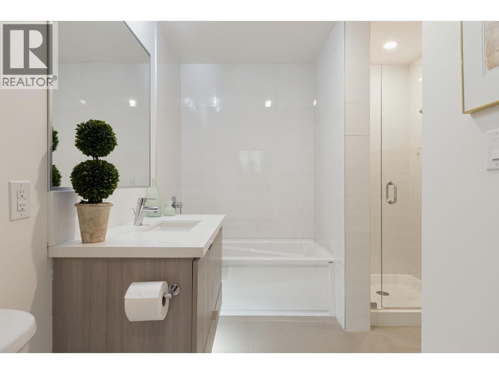 318 3602 Aldercrest Drive, North Vancouver, British Columbia  V7G 0A2 - Photo 12 - R3176544