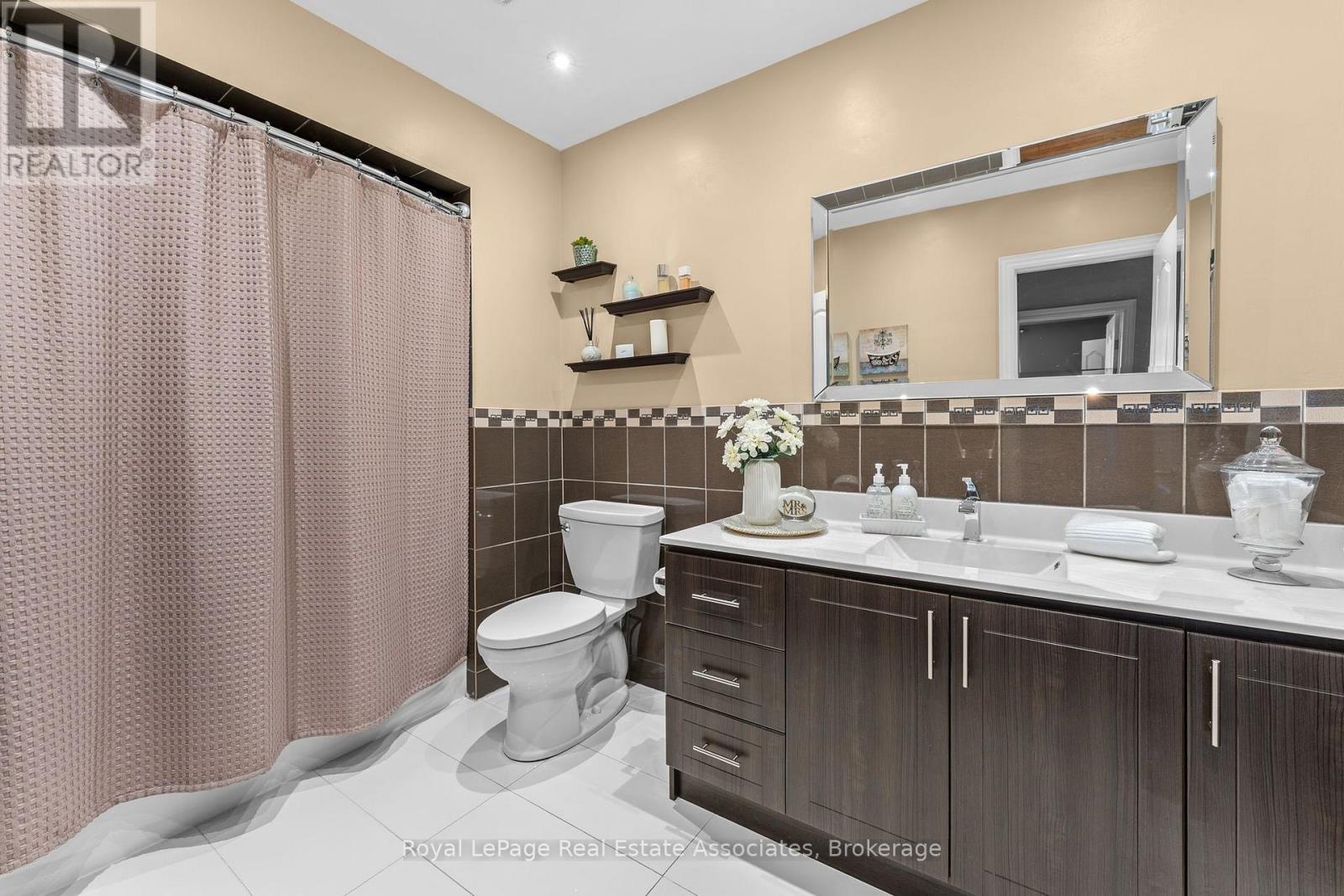 20 Honeywood Road, Toronto, Ontario  M3N 1B2 - Photo 13 - W14095058
