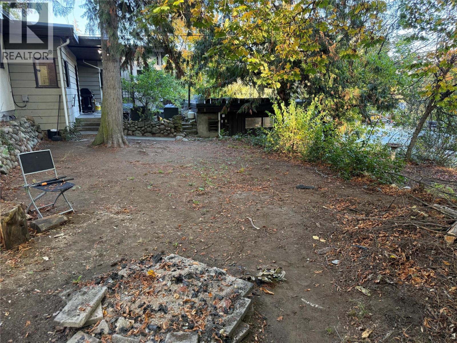 2600 Columbia Avenue, Castlegar, British Columbia  V1N 2X6 - Photo 4 - 10403927