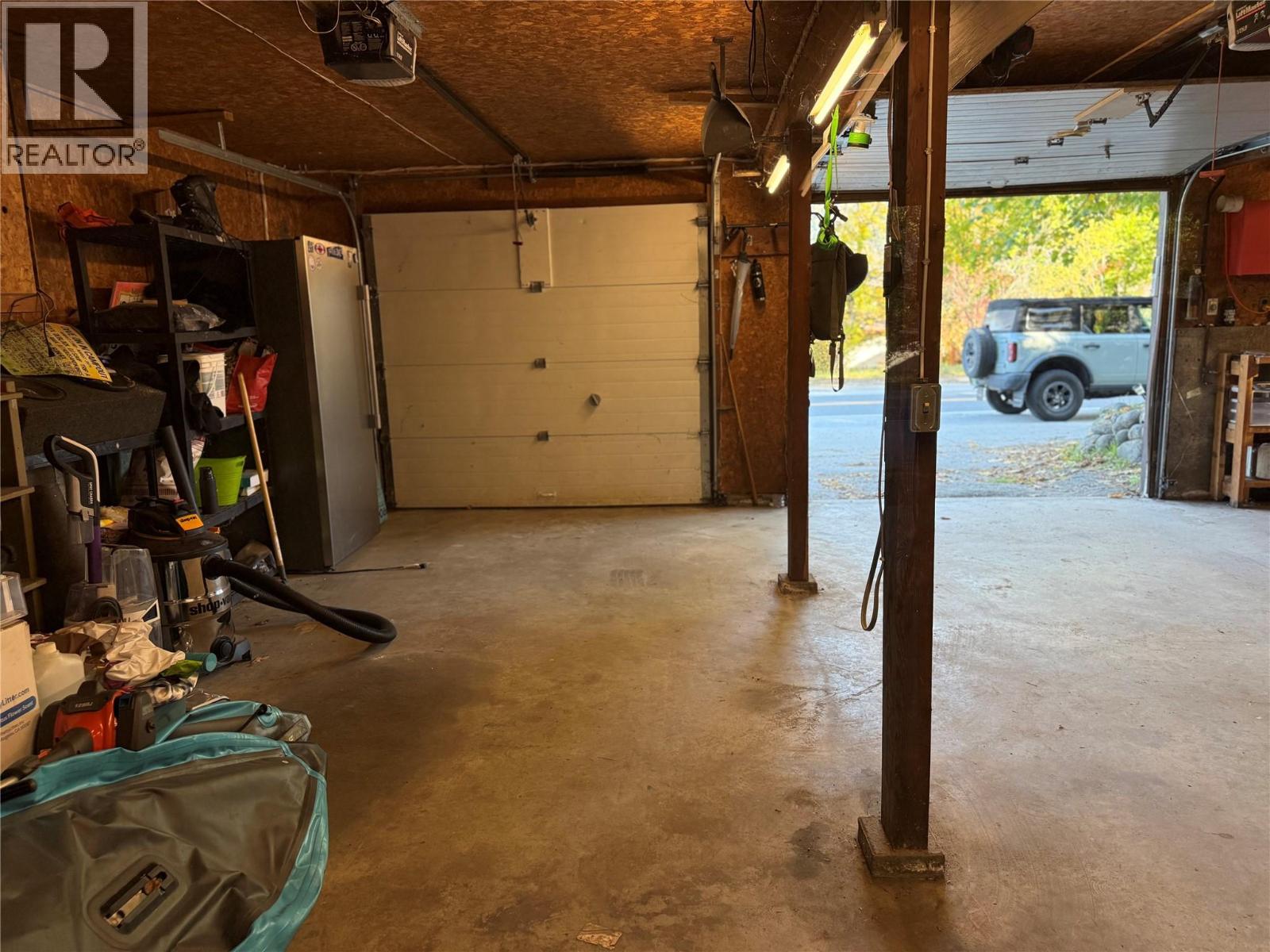 2600 Columbia Avenue, Castlegar, British Columbia  V1N 2X6 - Photo 57 - 10403927