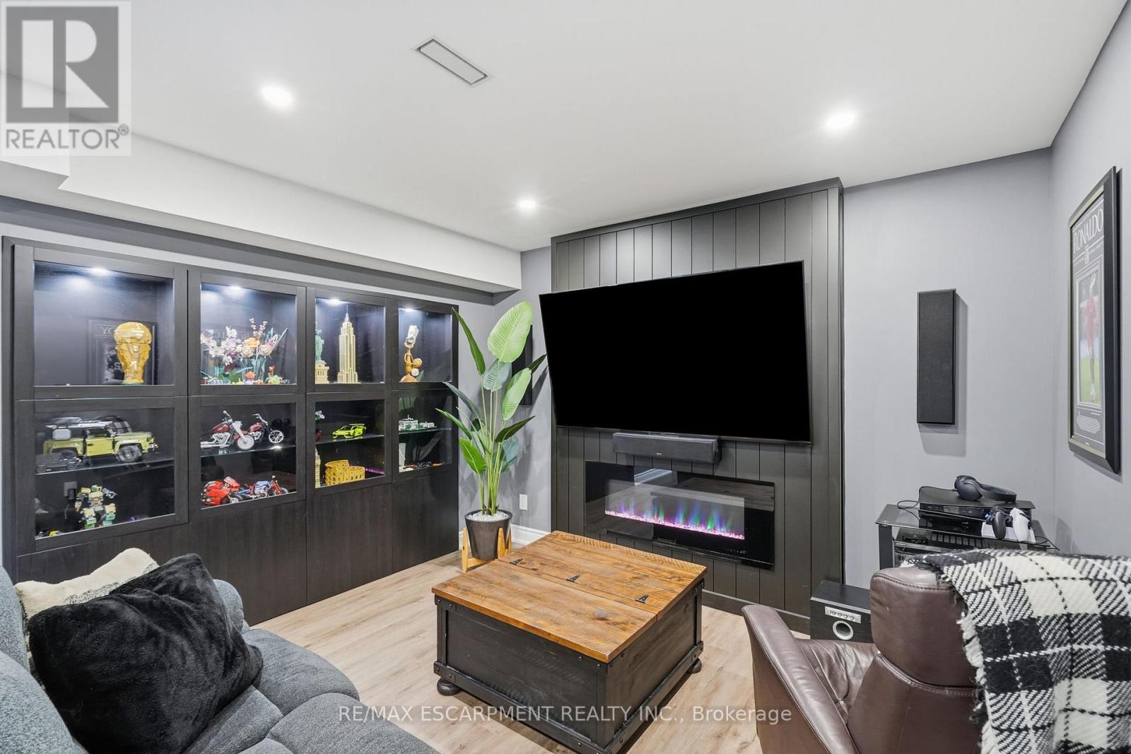 23 Forest Ridge Avenue, Hamilton (Waterdown), Ontario  L8B 1V5 - Photo 38 - X14095126
