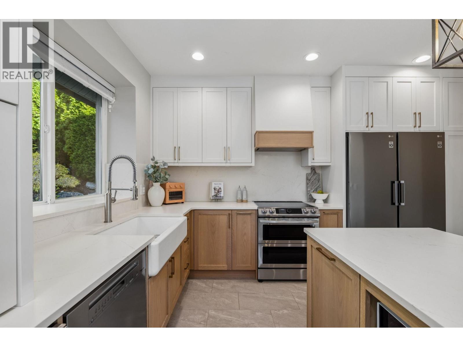 109 Greenleaf Court, Port Moody, British Columbia  V3H 5J7 - Photo 7 - R3176576