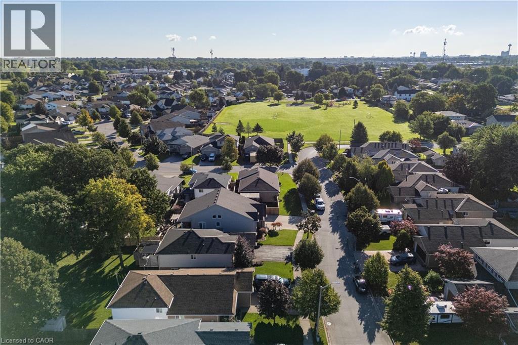 7919 Fleming Drive, Niagara Falls, Ontario  L2H 3H9 - Photo 3 - 40868552