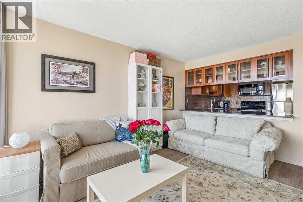 605, 429 14 Street Nw, Calgary, Alberta  T2N 2A3 - Photo 2 - A2350230