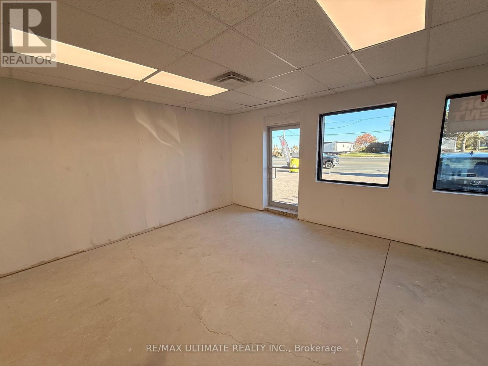 3 - 18582 Yonge Street, East Gwillimbury, Ontario  L9N 0J4 - Photo 3 - N13879586