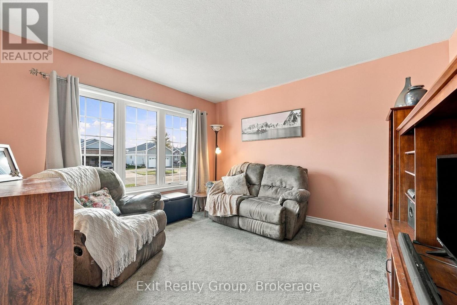 17 Aletha Drive, Prince Edward County, Ontario  K0K 3L0 - Photo 6 - X14095146
