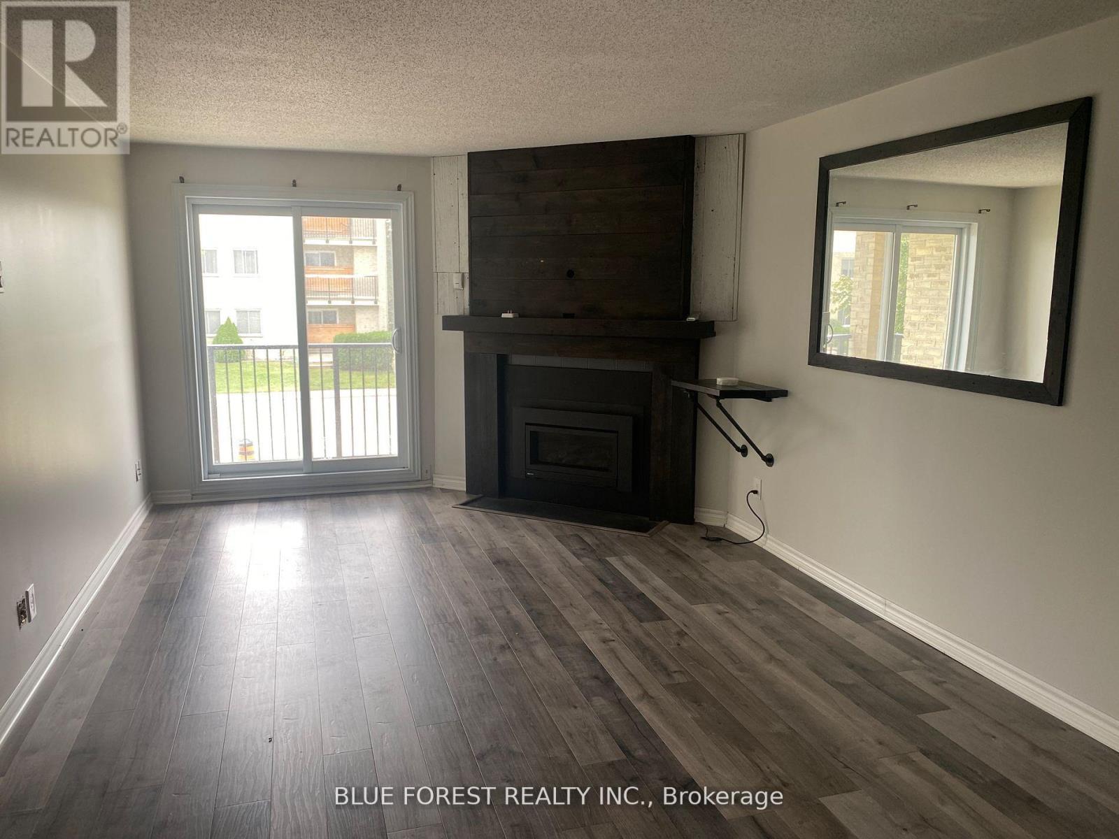 737 201 Crescent, London South, Ontario  N5Z 4X9 - Photo 5 - X14095172