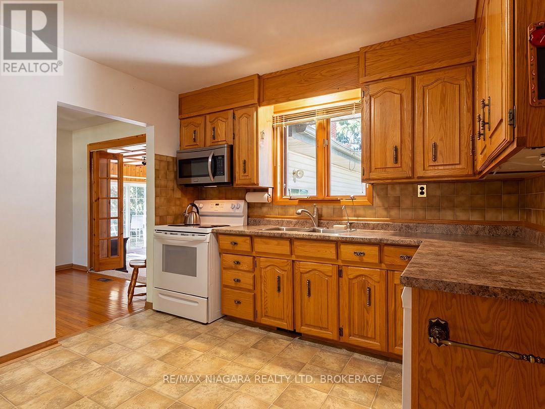 29 Runnymede Road, Port Colborne, Ontario  L3K 5C2 - Photo 12 - X14095184