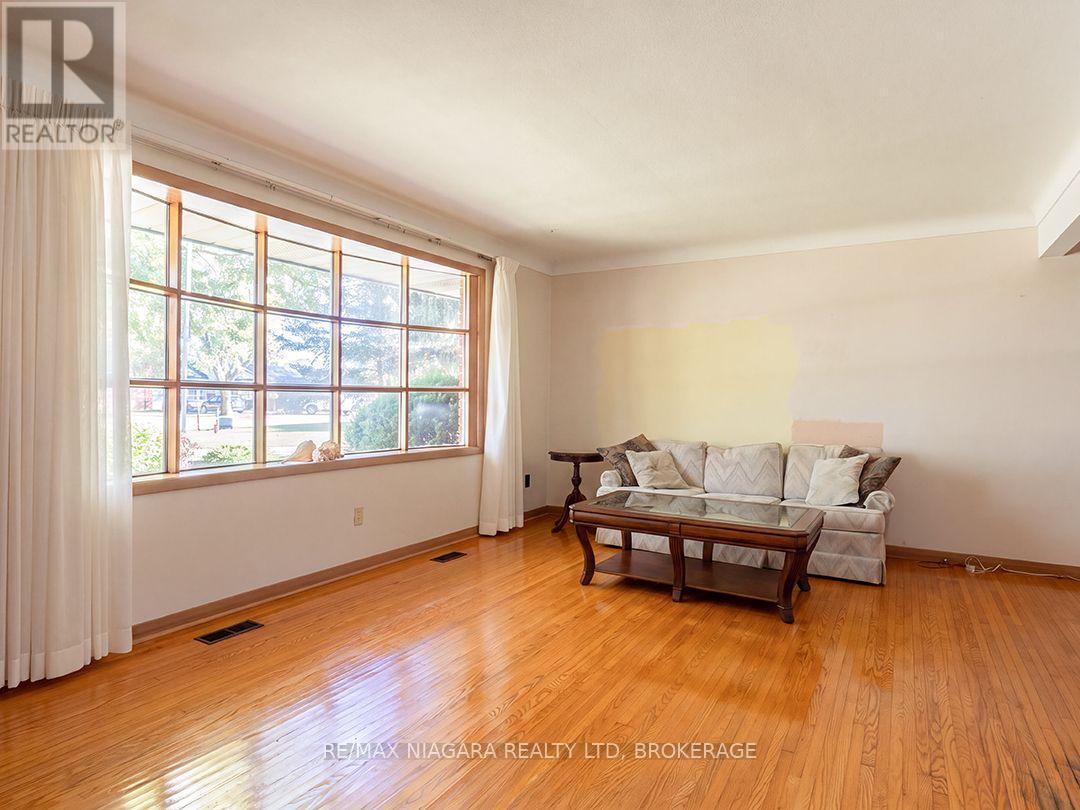 29 Runnymede Road, Port Colborne, Ontario  L3K 5C2 - Photo 7 - X14095184