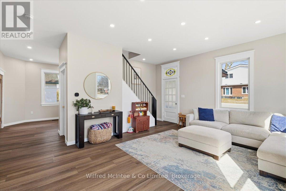 425 Yonge Street S, Brockton, Ontario  N0G 2V0 - Photo 8 - X14094296