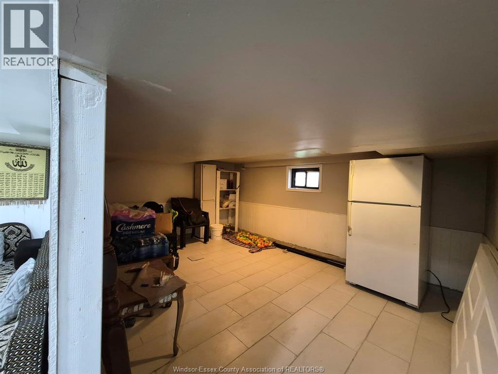 947 Elsmere, Windsor, Ontario N9A 2A8 - Photo 18 - 26025667