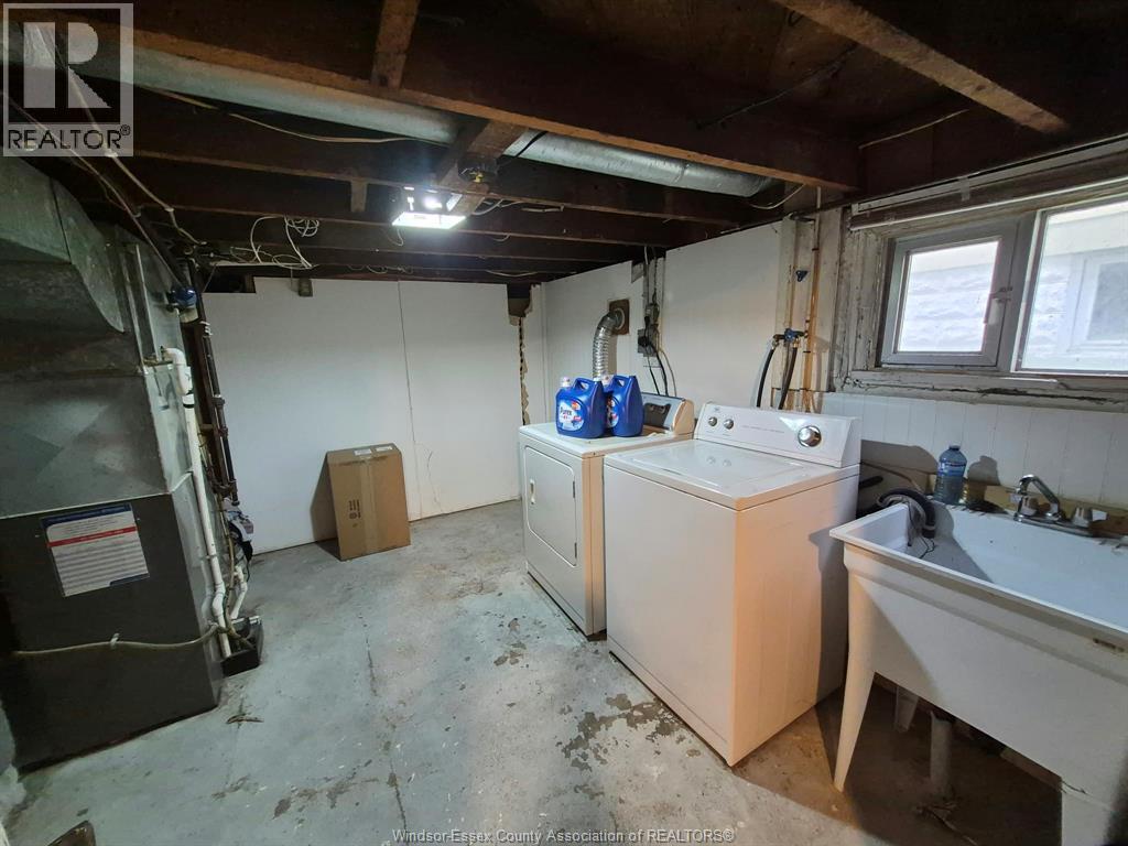 947 Elsmere, Windsor, Ontario N9A 2A8 - Photo 21 - 26025667