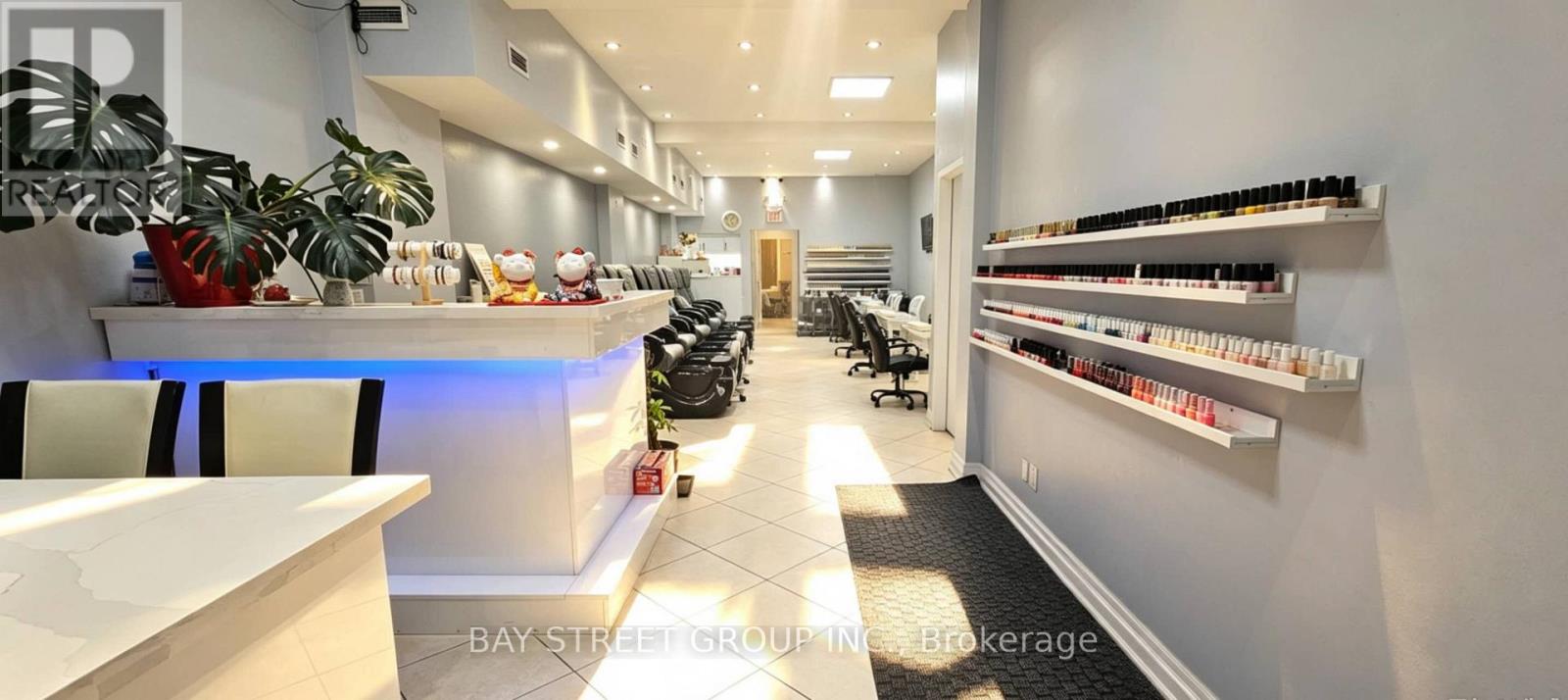 1-1048 Eglinton Avenue W, Toronto, Ontario M6C 2C5 - Photo 1 - C14095170