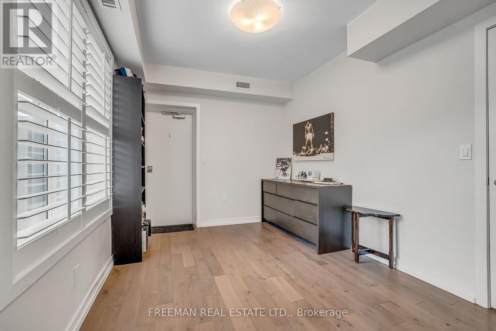 Main - 12 Arlington Avenue, Toronto, Ontario M6G 3K8 - Photo 12 - C14095190