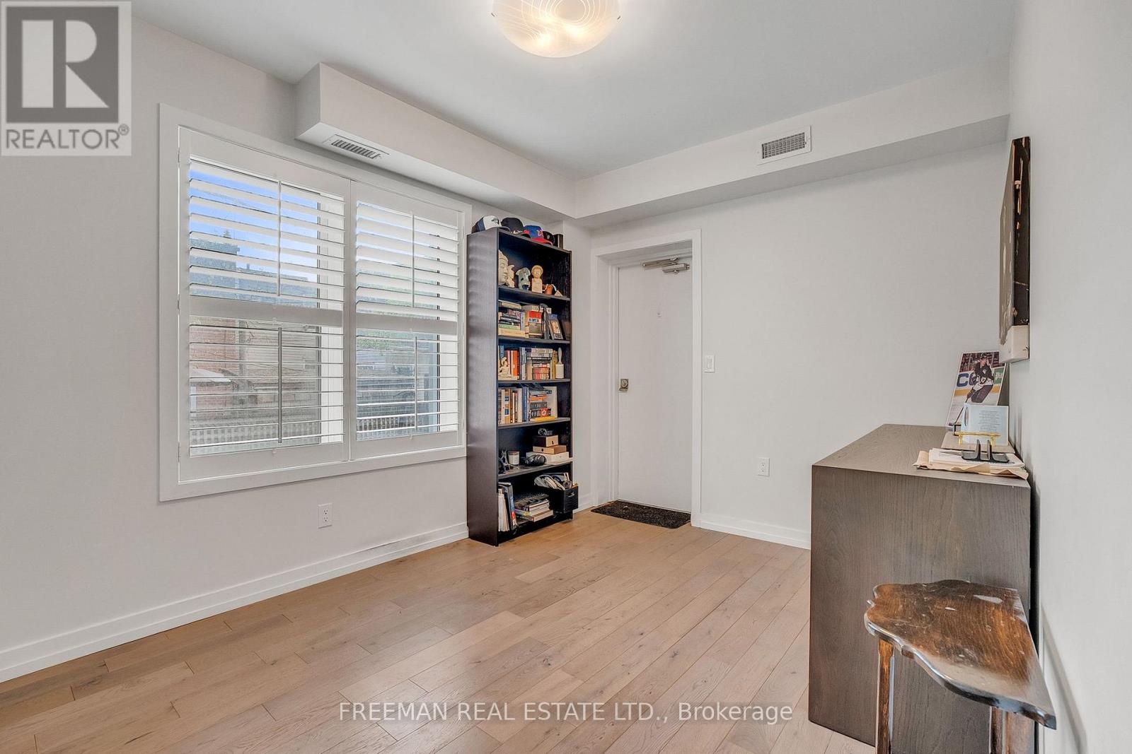 Main - 12 Arlington Avenue, Toronto, Ontario M6G 3K8 - Photo 13 - C14095190