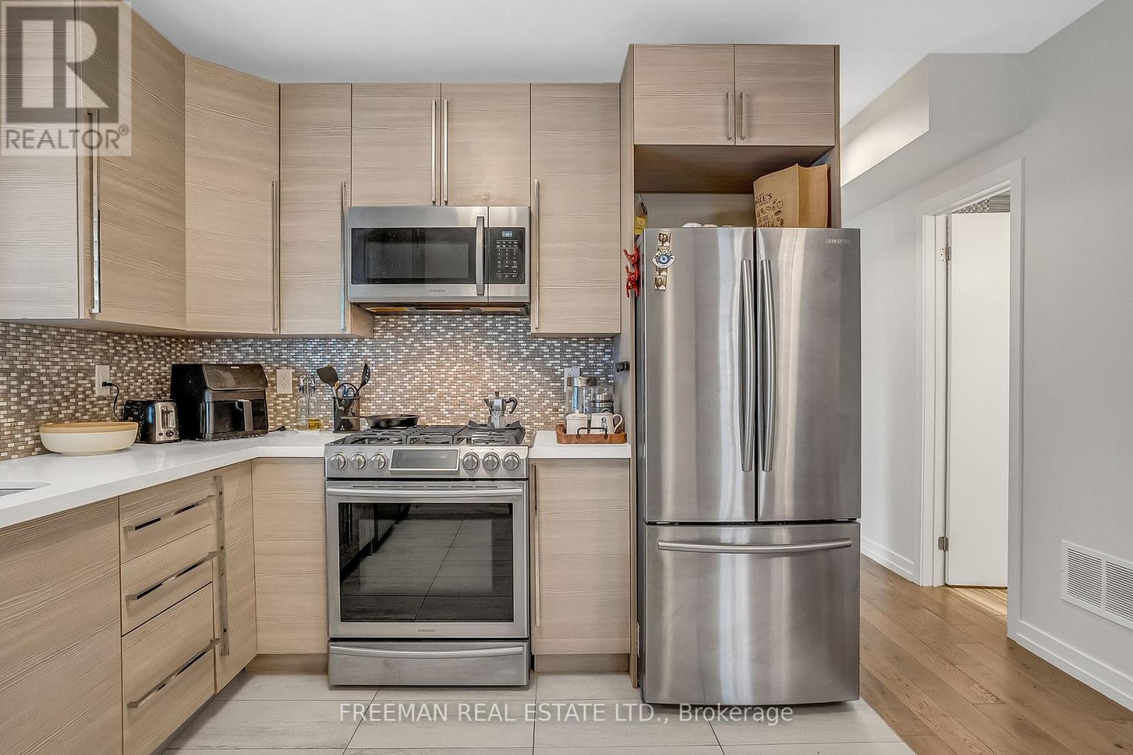 Main - 12 Arlington Avenue, Toronto, Ontario M6G 3K8 - Photo 8 - C14095190
